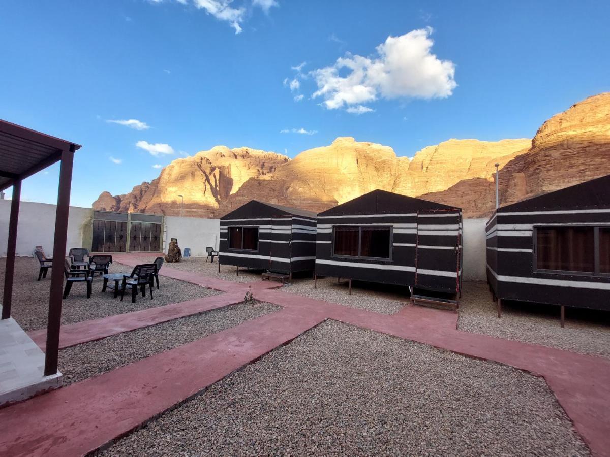 Wadi Rum Oryx Hostel & Tours Экстерьер фото