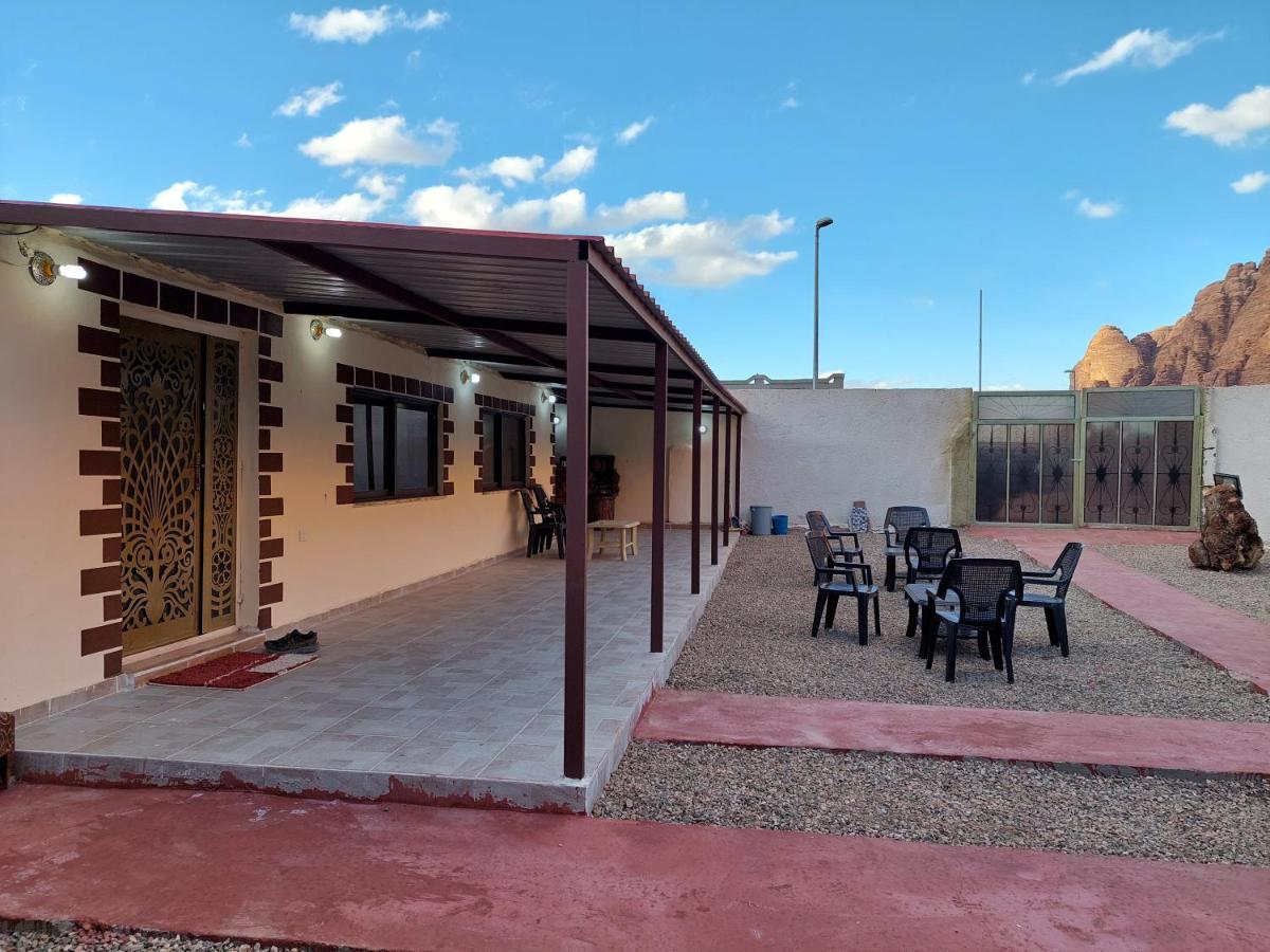 Wadi Rum Oryx Hostel & Tours Экстерьер фото