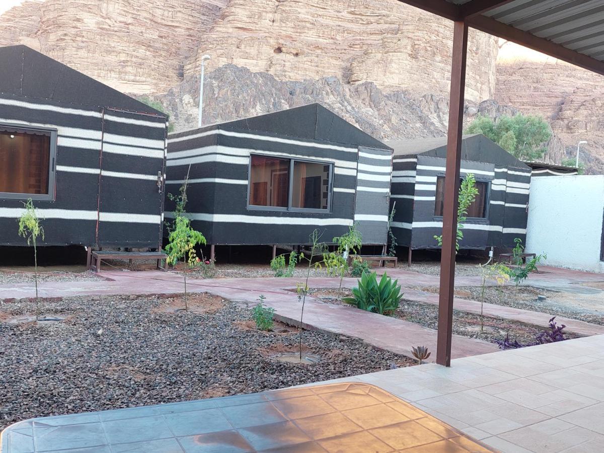 Wadi Rum Oryx Hostel & Tours Экстерьер фото