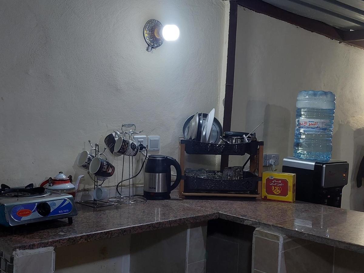 Wadi Rum Oryx Hostel & Tours Экстерьер фото