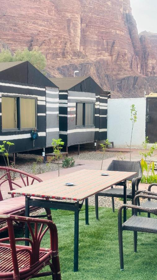 Wadi Rum Oryx Hostel & Tours Экстерьер фото