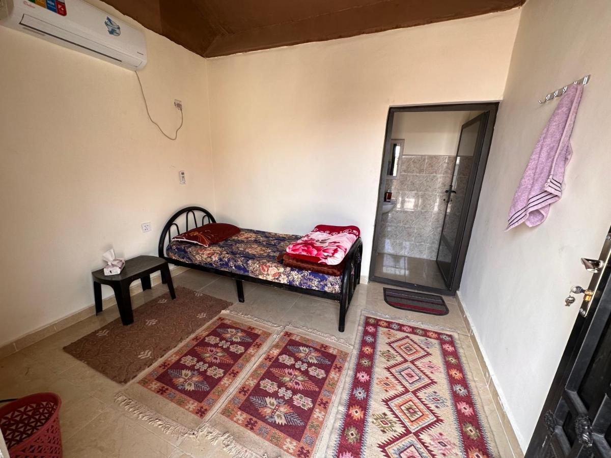 Wadi Rum Oryx Hostel & Tours Экстерьер фото