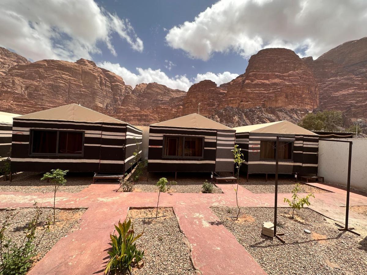 Wadi Rum Oryx Hostel & Tours Экстерьер фото